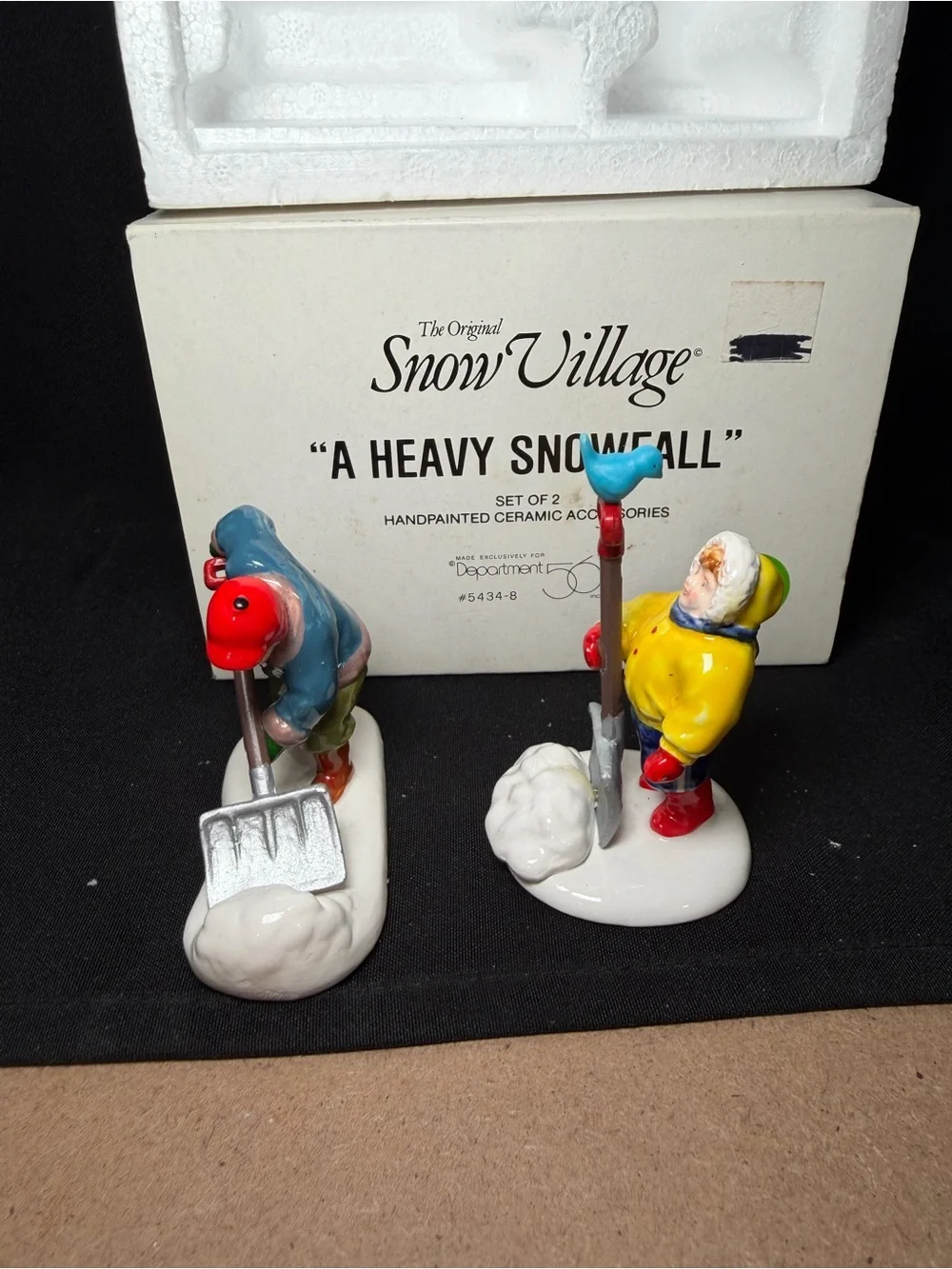 Dept 56 Snow Village A Heavy Snowfall #5434-8 Set of 2 Accessory